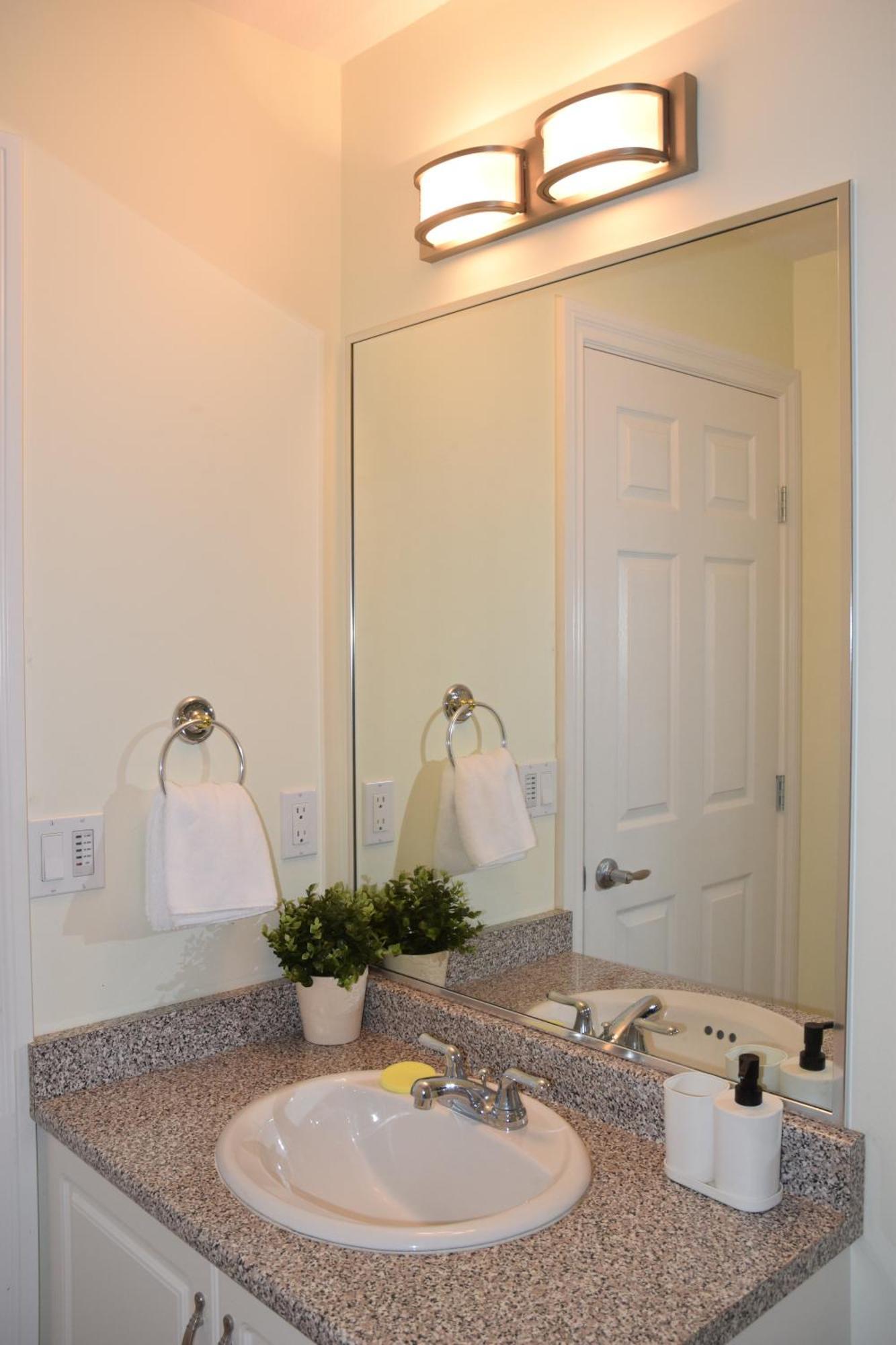 A Private Suite In Port Moody Εξωτερικό φωτογραφία